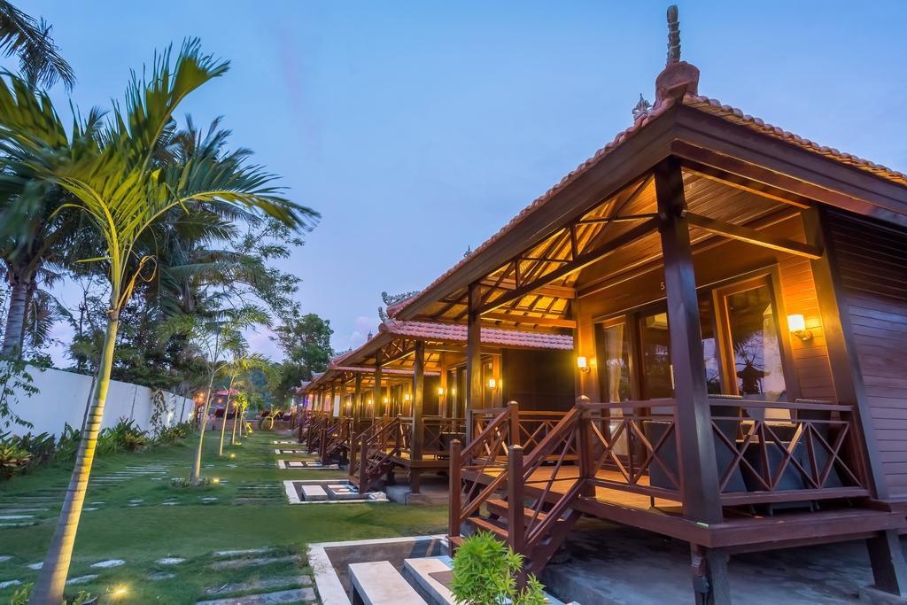 Hotel The Bridge Huts Nusa Lembongan Exterior foto